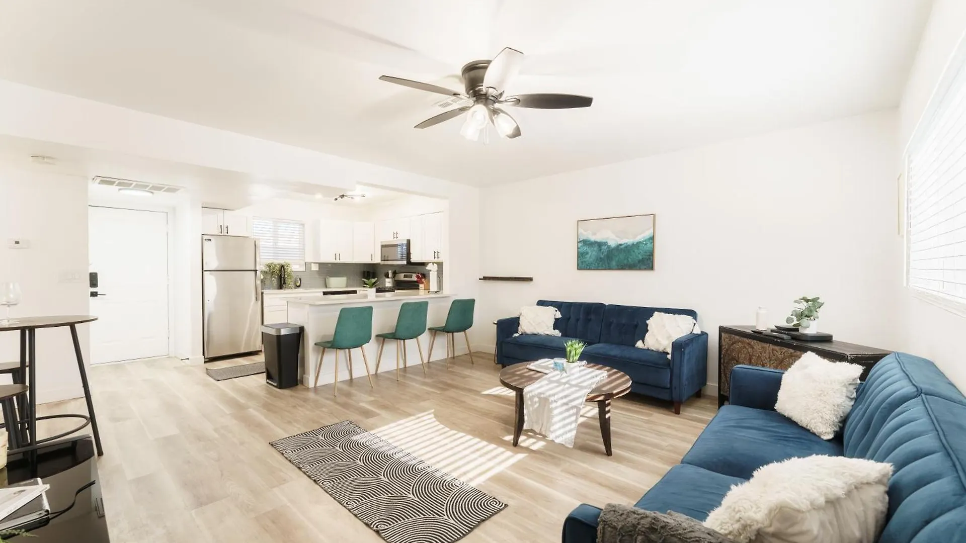 Central Scottsdale 1 Bedroom Apartment W Private Patio