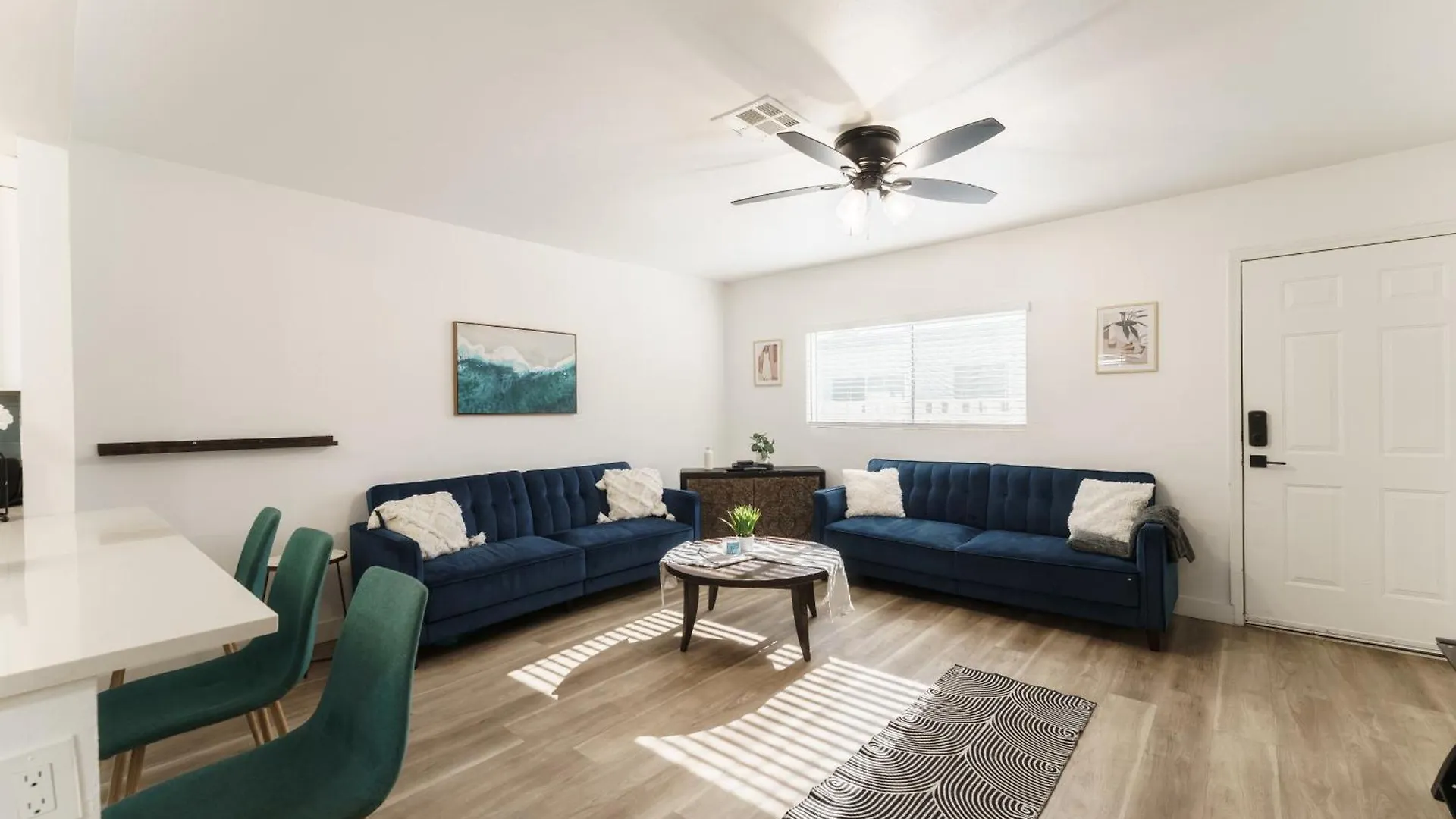 Central Scottsdale 1 Bedroom Apartment W Private Patio