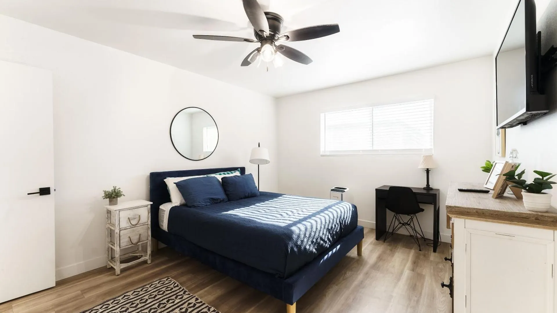 Central Scottsdale 1 Bedroom Apartment W Private Patio United States