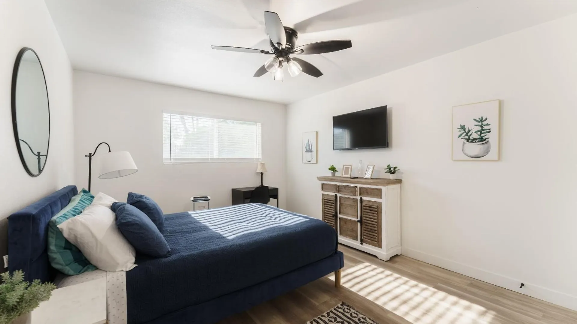 Central Scottsdale 1 Bedroom Apartment W Private Patio